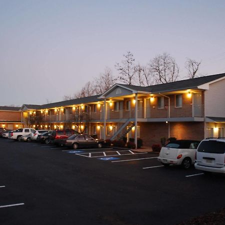 Affordable Corporate Suites Of Lynchburg Esterno foto