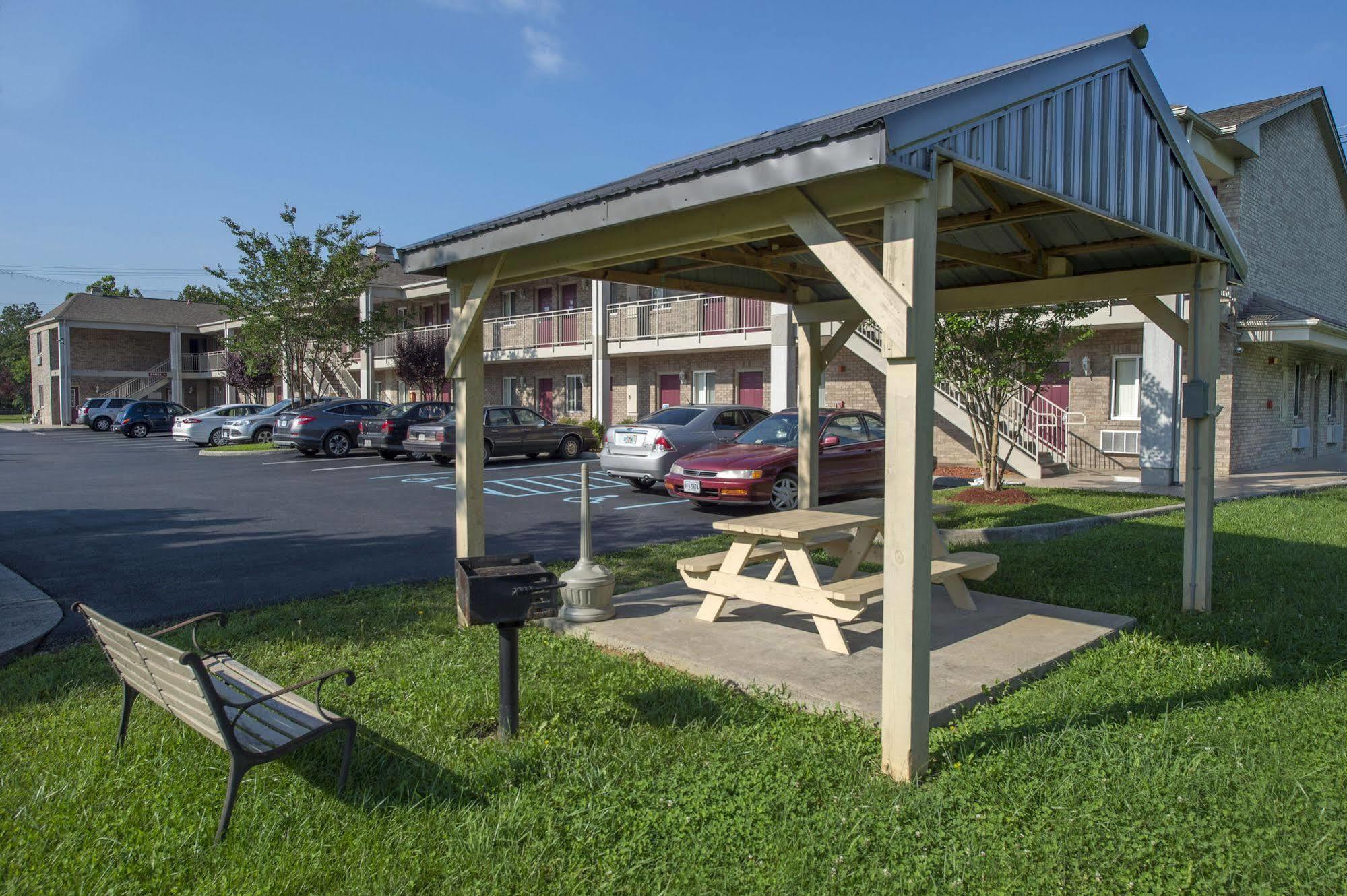 Affordable Corporate Suites Of Lynchburg Esterno foto
